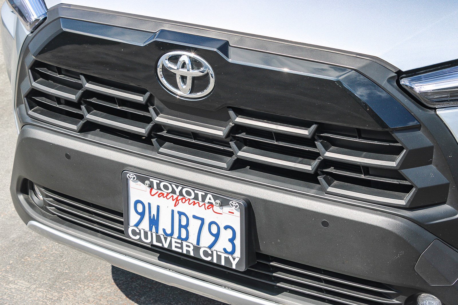 Certified 2026 Toyota Corolla Cross XLE FWD image 6