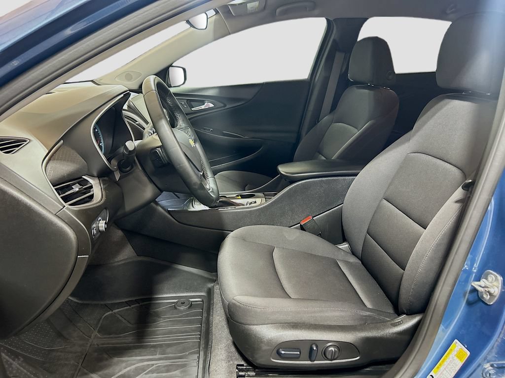 Used 2024 Chevrolet Malibu RS w/ LPO, Floor Liner Package FWD image 17