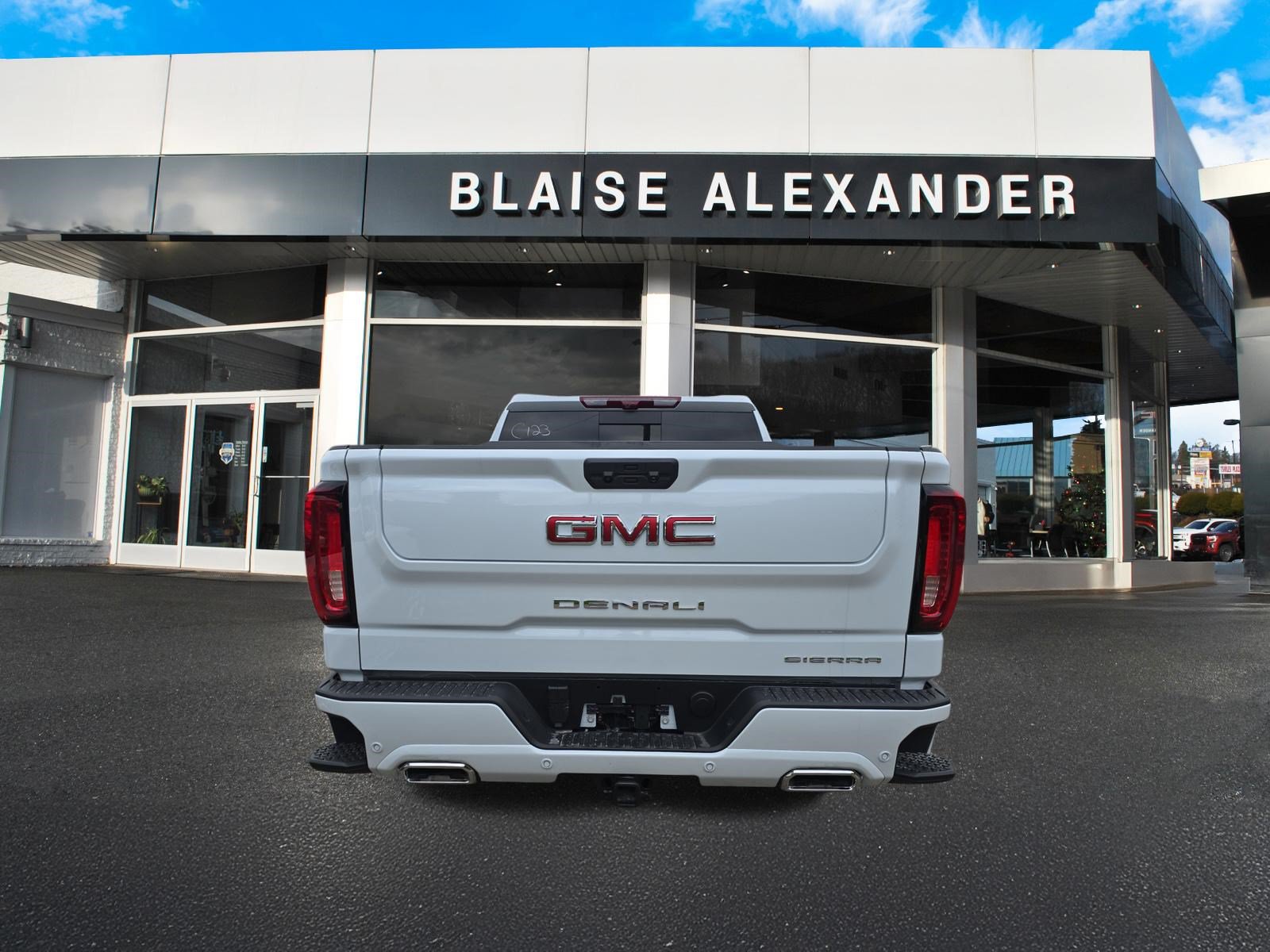 New 2026 GMC Sierra 1500 Denali w/ Technology Package AWD/4WD image 4