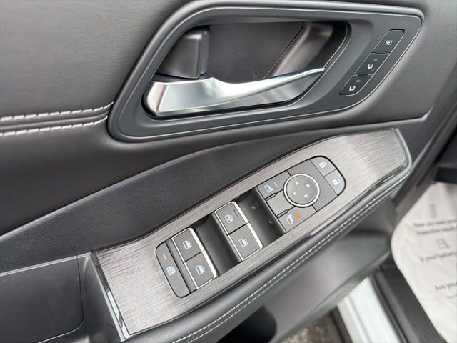 Used 2025 Nissan Rogue SL w/ SL Premium Package image 12