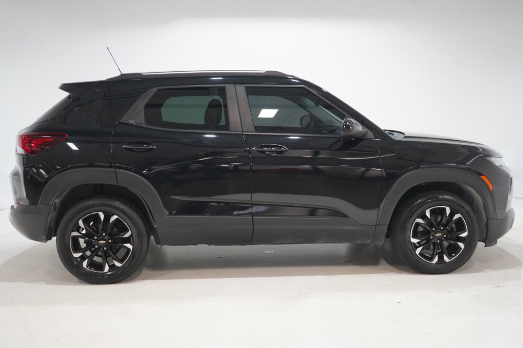 Used 2022 Chevrolet TrailBlazer LT w/ Convenience Package AWD/4WD image 9
