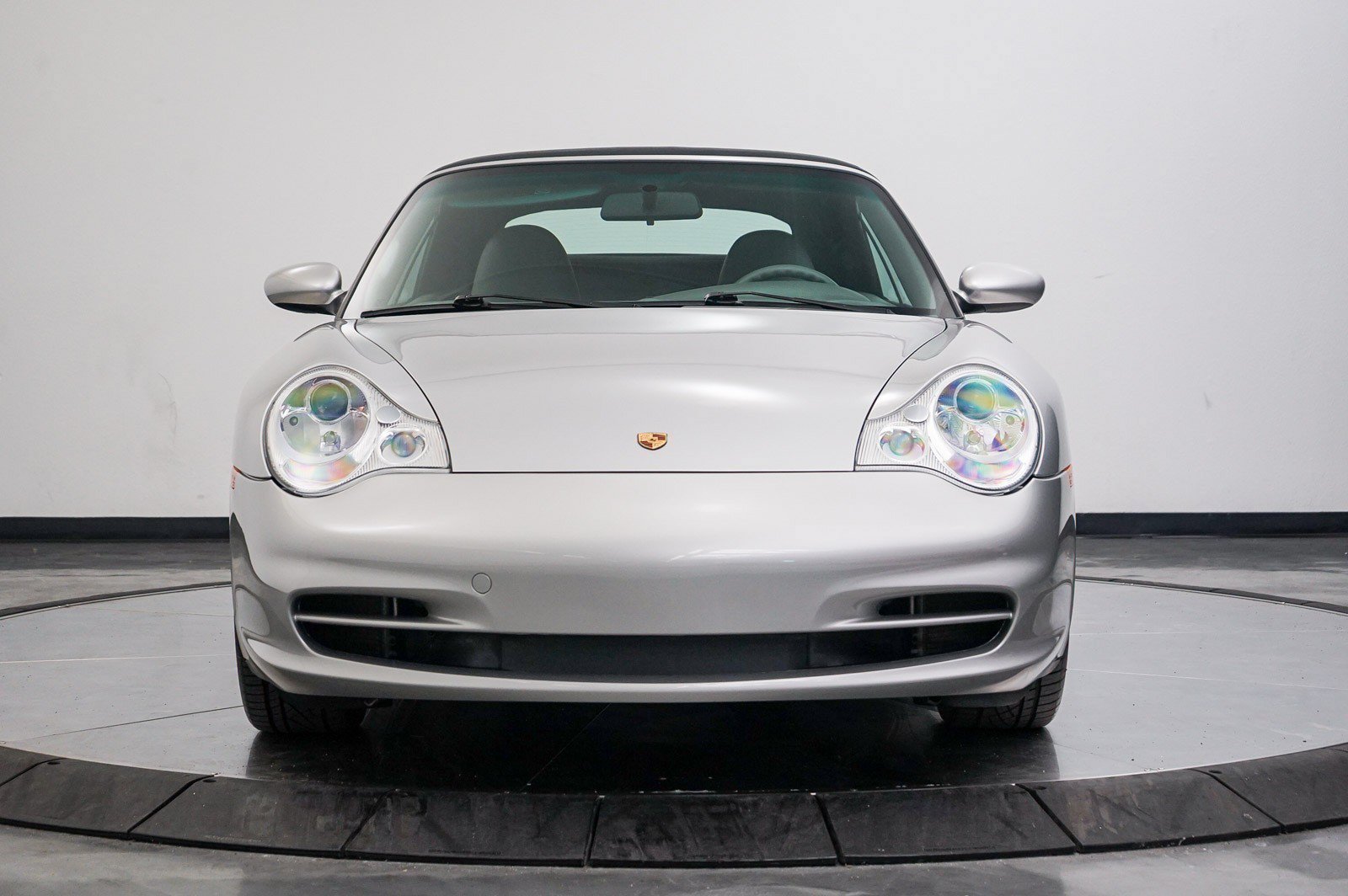 Used 2003 Porsche 911 Carrera RWD image 9