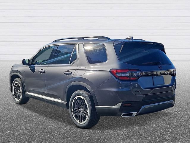 New 2026 Honda Pilot Touring image 2