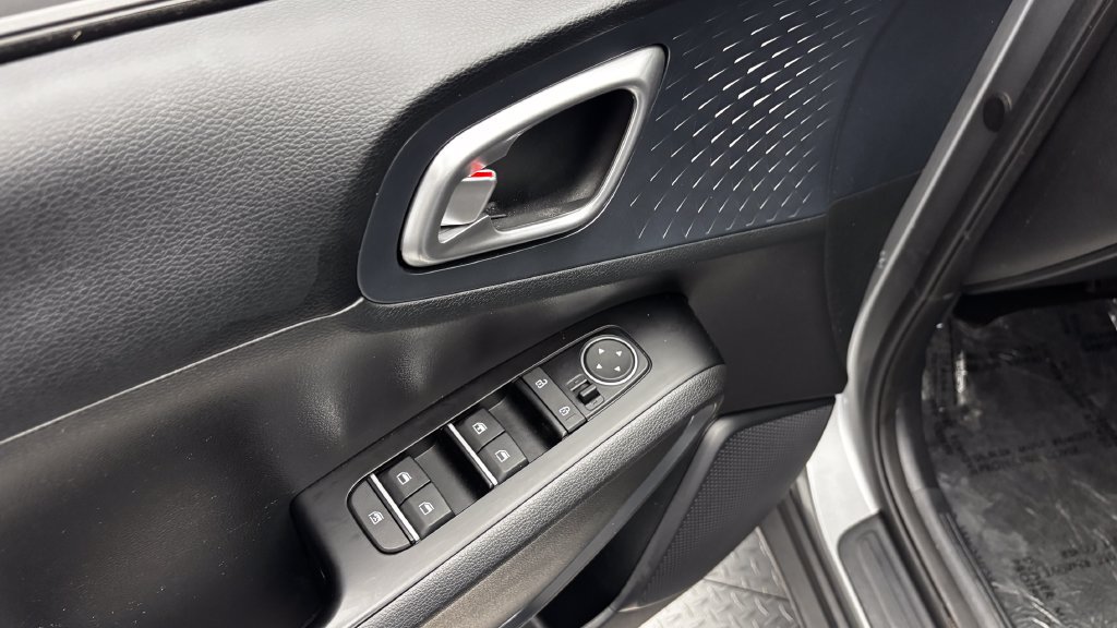 Used 2025 Kia Soul EX FWD image 15