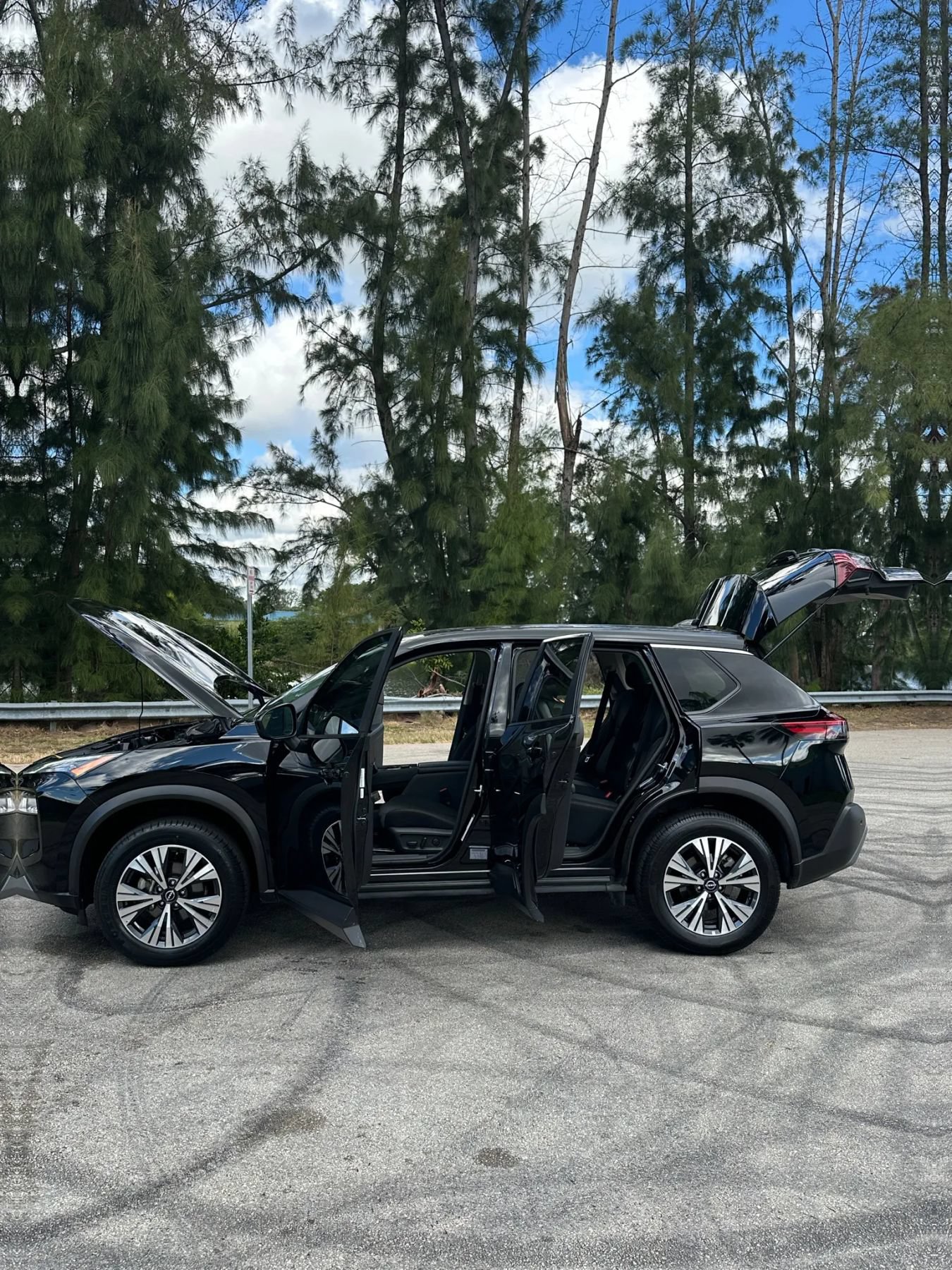 Used 2023 Nissan Rogue SV AWD/4WD image 33