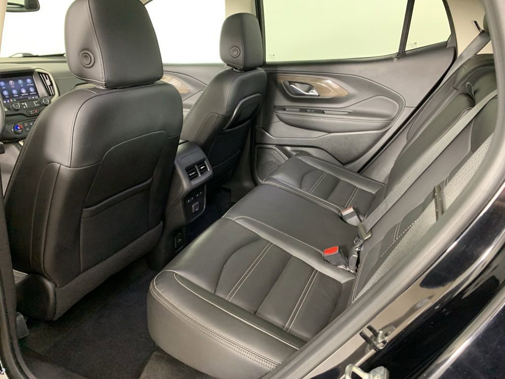 Used 2022 GMC Terrain Denali w/ Black Diamond Edition image 33