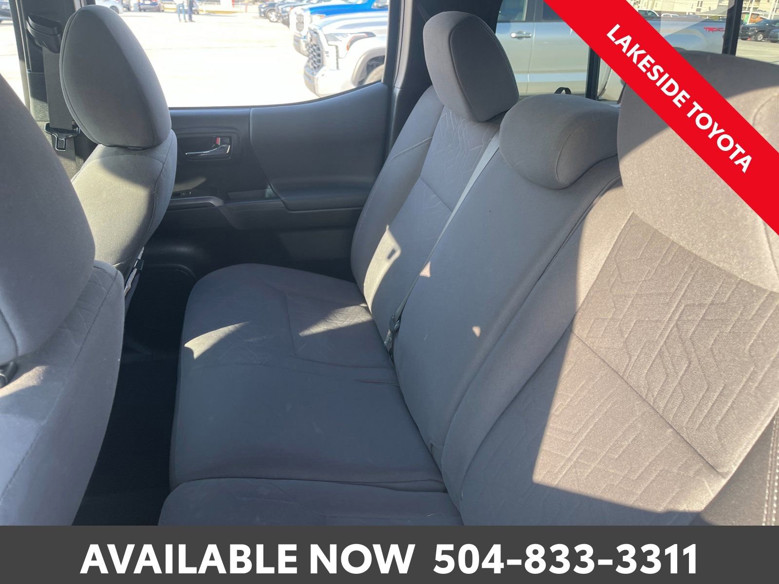 Used 2018 Toyota Tacoma TRD Sport image 19