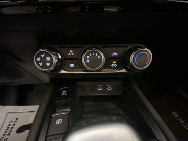 Used 2025 Nissan Kicks SV image 18