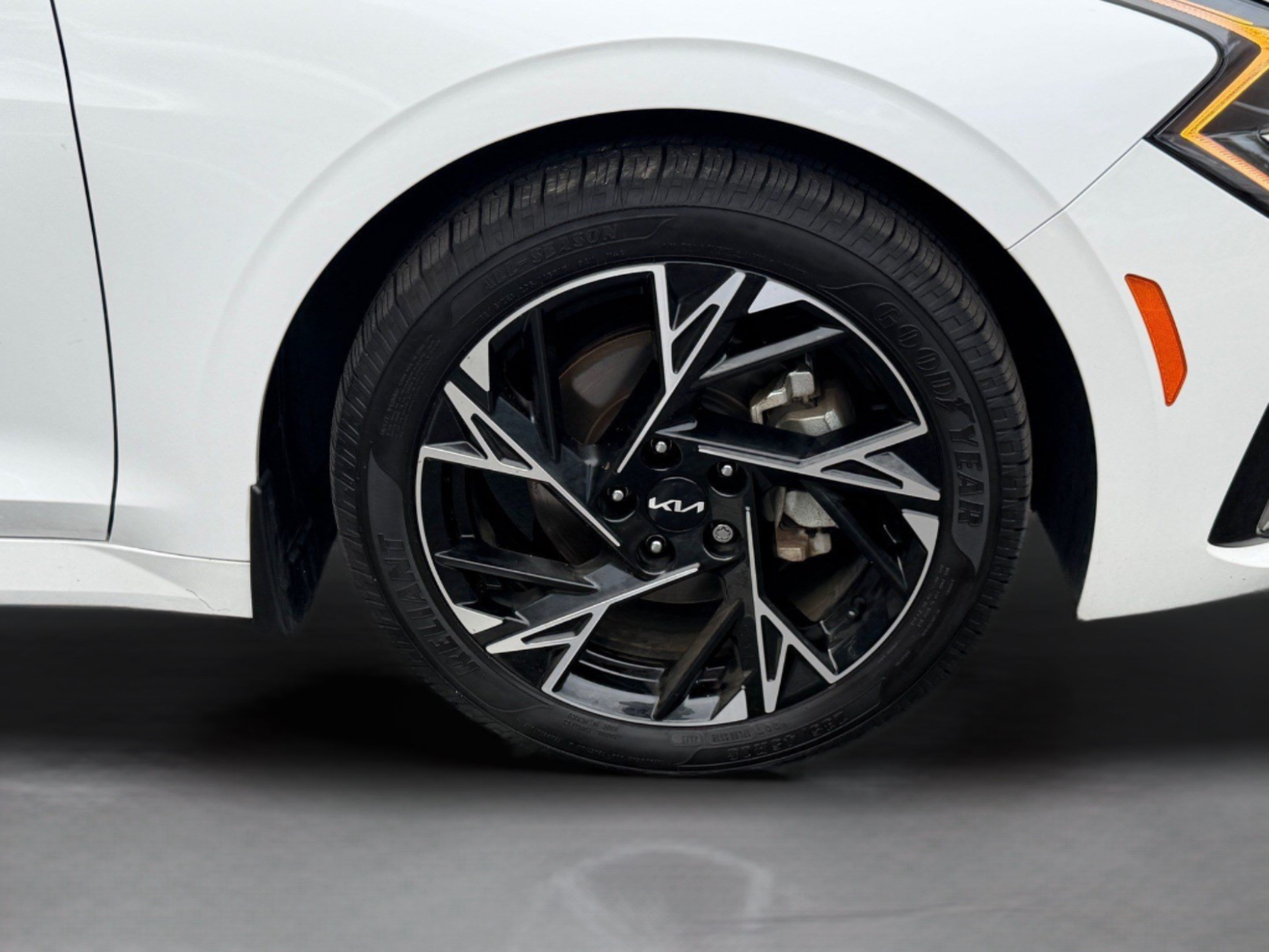 Certified 2025 Kia K5 GT-Line AWD/4WD image 16
