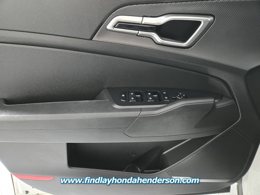 Used 2023 Kia Sportage LX FWD image 24
