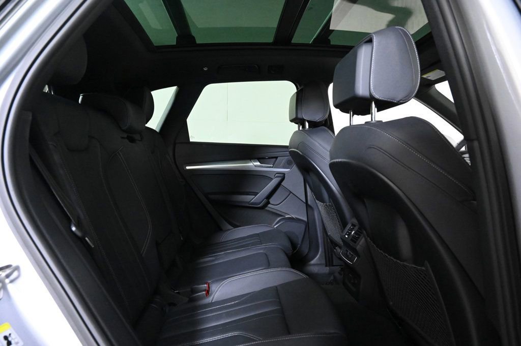 Certified 2025 Audi Q5 2.0T Premium w/ Convenience Plus Package image 17