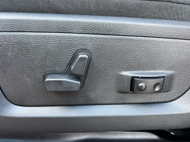 New 2027 RAM 3500 Big Horn AWD/4WD image 11