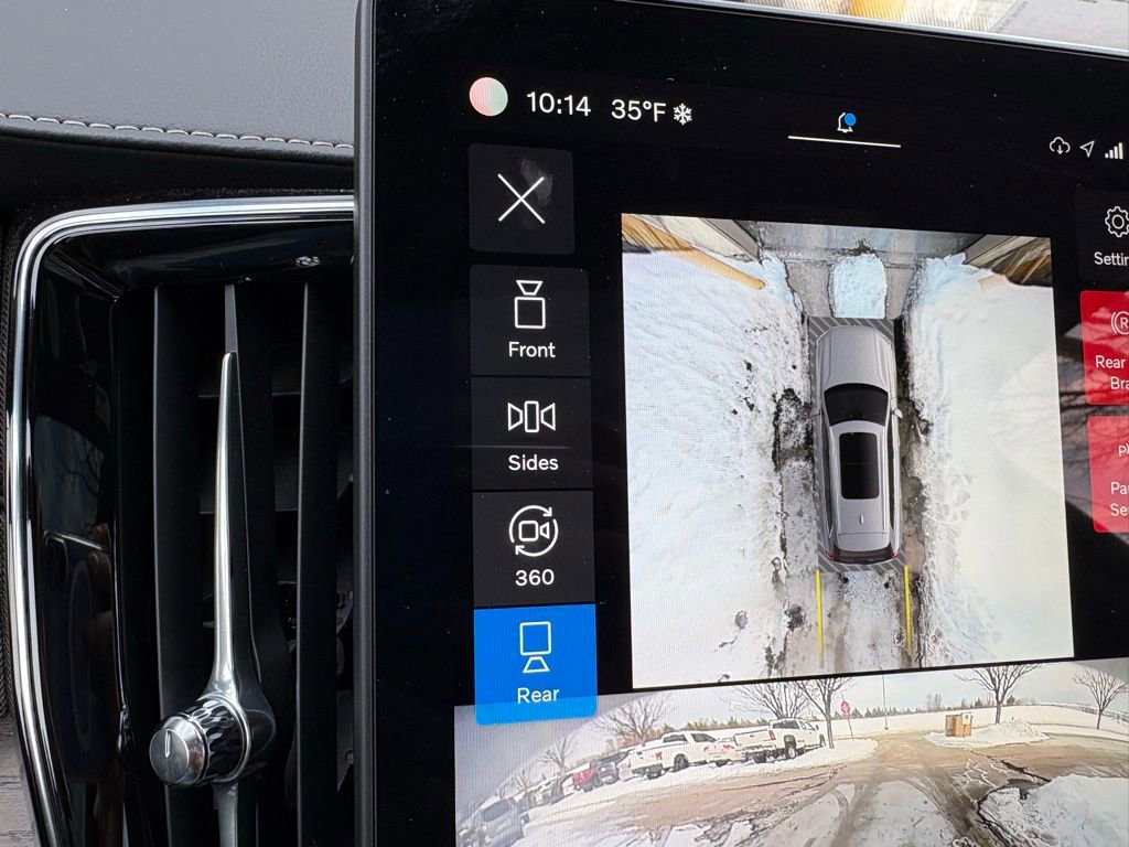 Used 2025 Volvo XC90 B6 Plus image 41