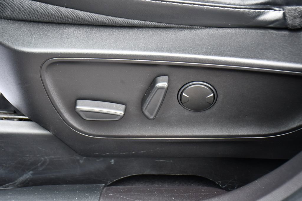 Used 2023 Ford Escape Platinum image 14