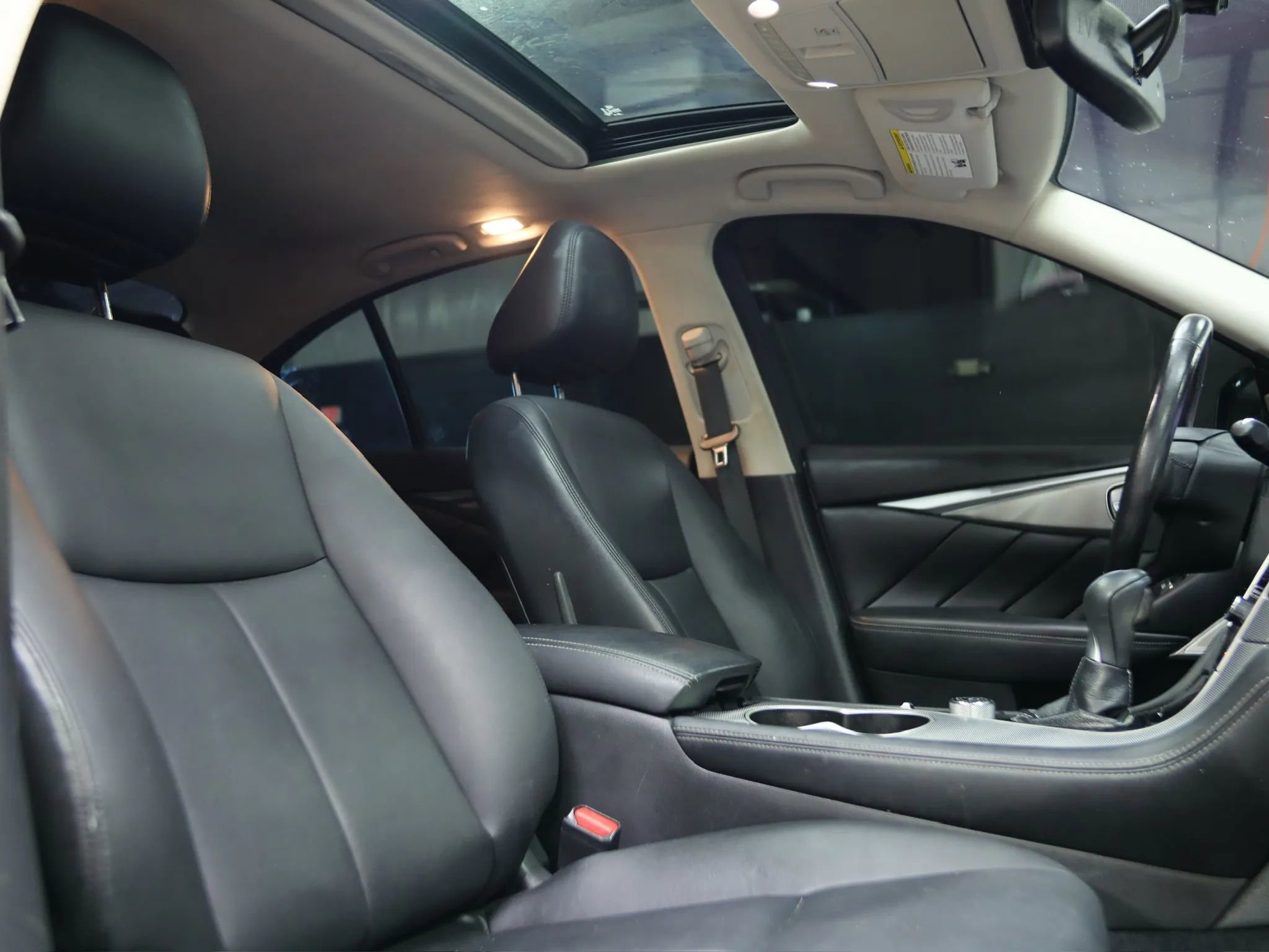 Used 2017 INFINITI Q50 Premium w/ 2.0T Premium Plus Package image 28