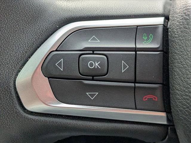 Used 2023 Jeep Compass Limited image 11