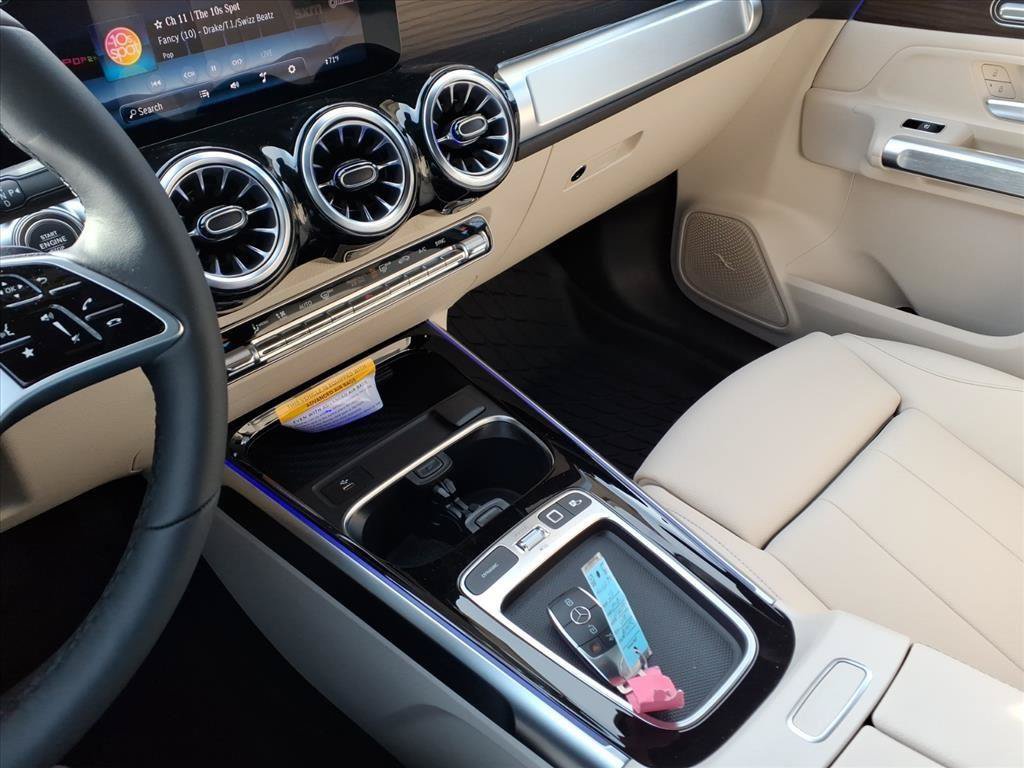 New 2026 Mercedes-Benz GLB 250 4MATIC image 18