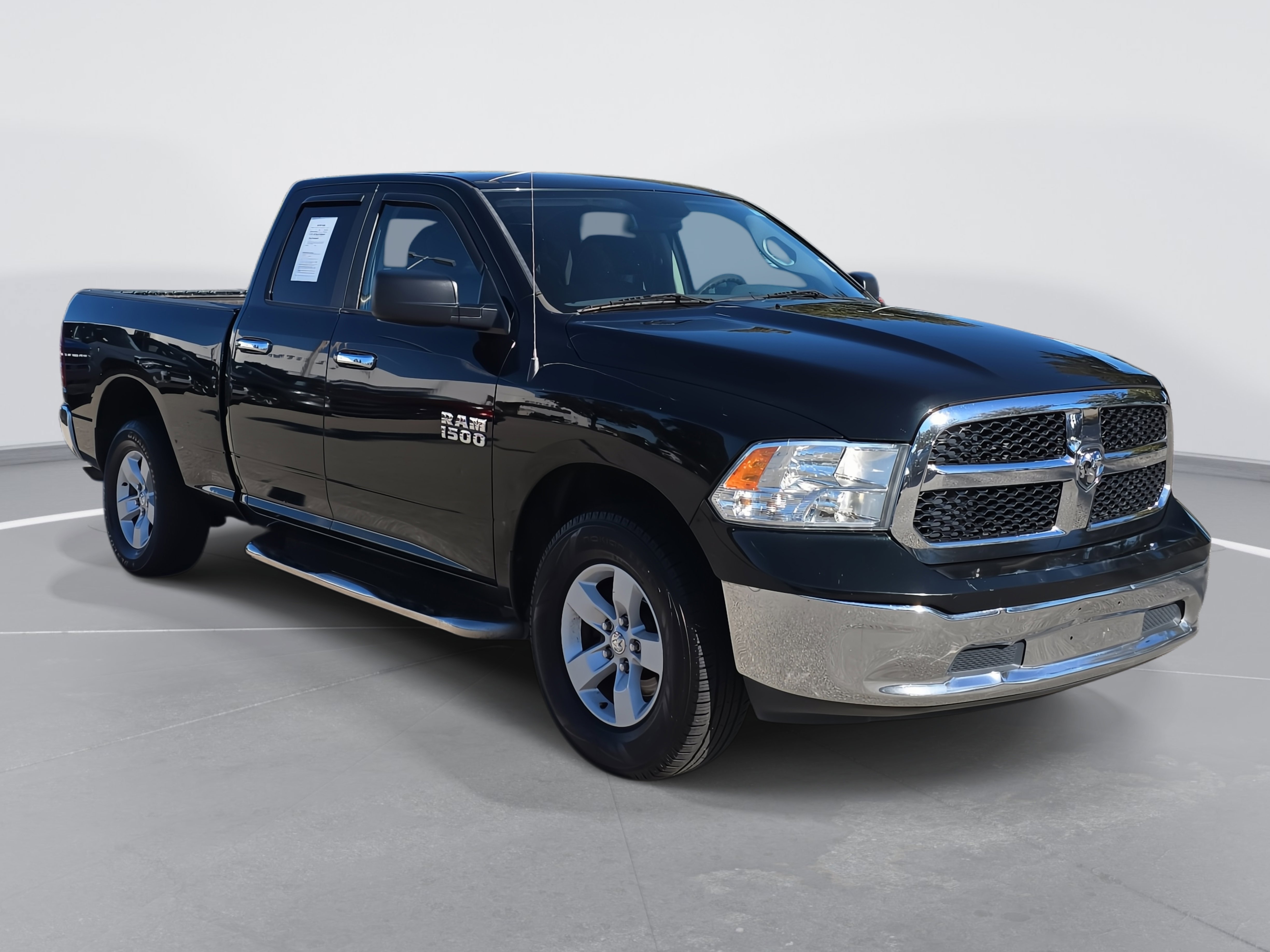 Used 2016 RAM 1500 Classic SLT image 3