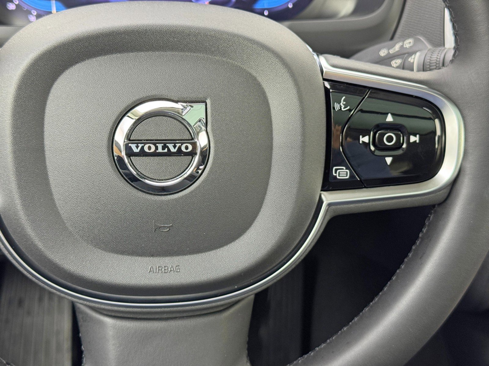 Used 2024 Volvo XC90 T8 Plus w/ Protection Package Premier image 23