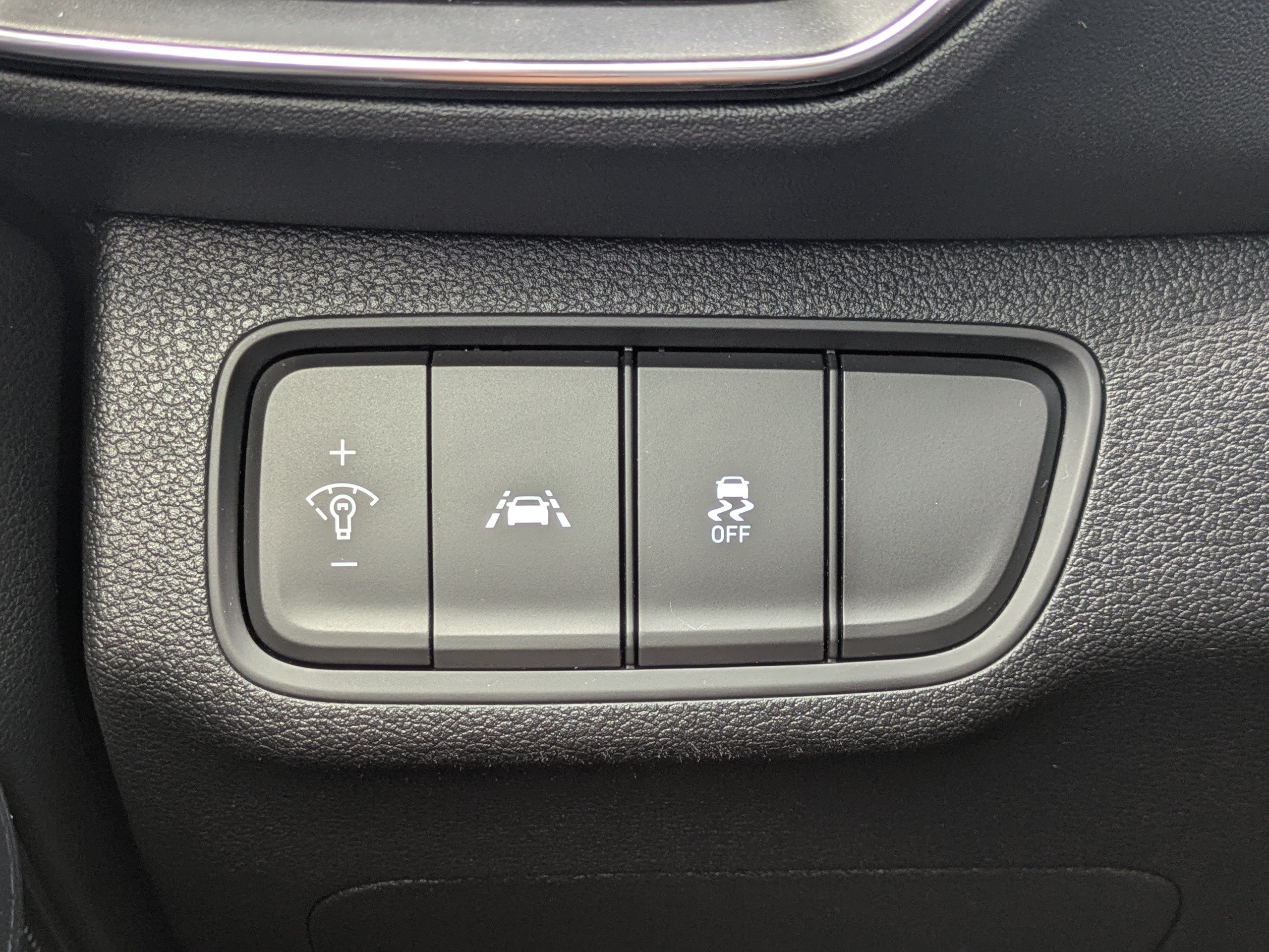 Used 2020 Hyundai Santa Fe SE FWD image 20
