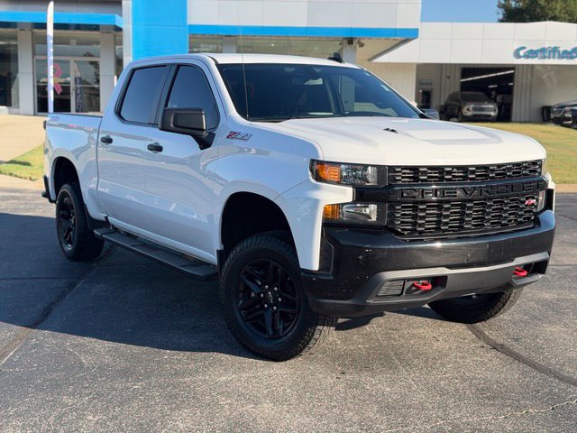 Used 2021 Chevrolet Silverado 1500 Custom Trail Boss w/ LPO, Dark Essentials Package AWD/4WD image 2