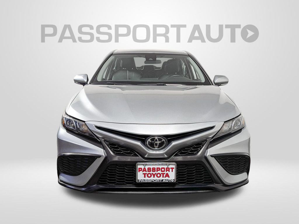 Used 2023 Toyota Camry SE image 11