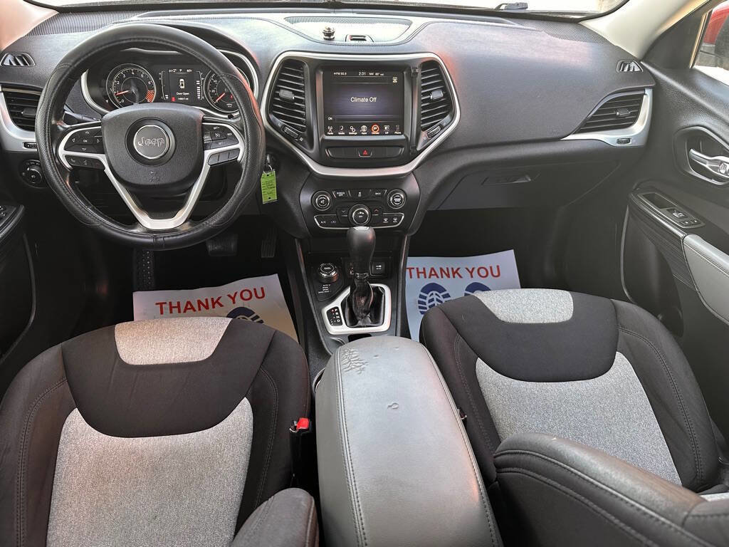 Used 2014 Jeep Cherokee Latitude AWD/4WD image 15