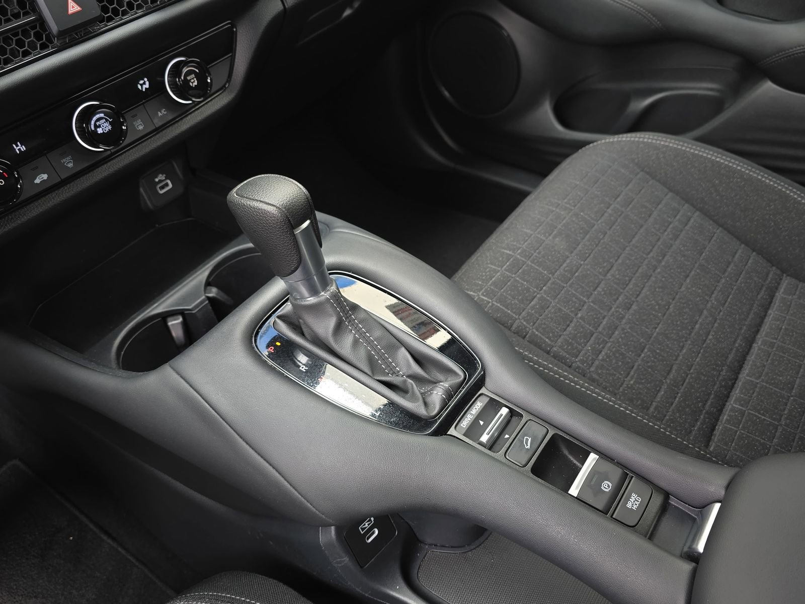 Certified 2024 Honda HR-V LX image 23