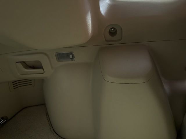 Used 2011 Toyota Venza AWD w/ Convenience Pkg image 40