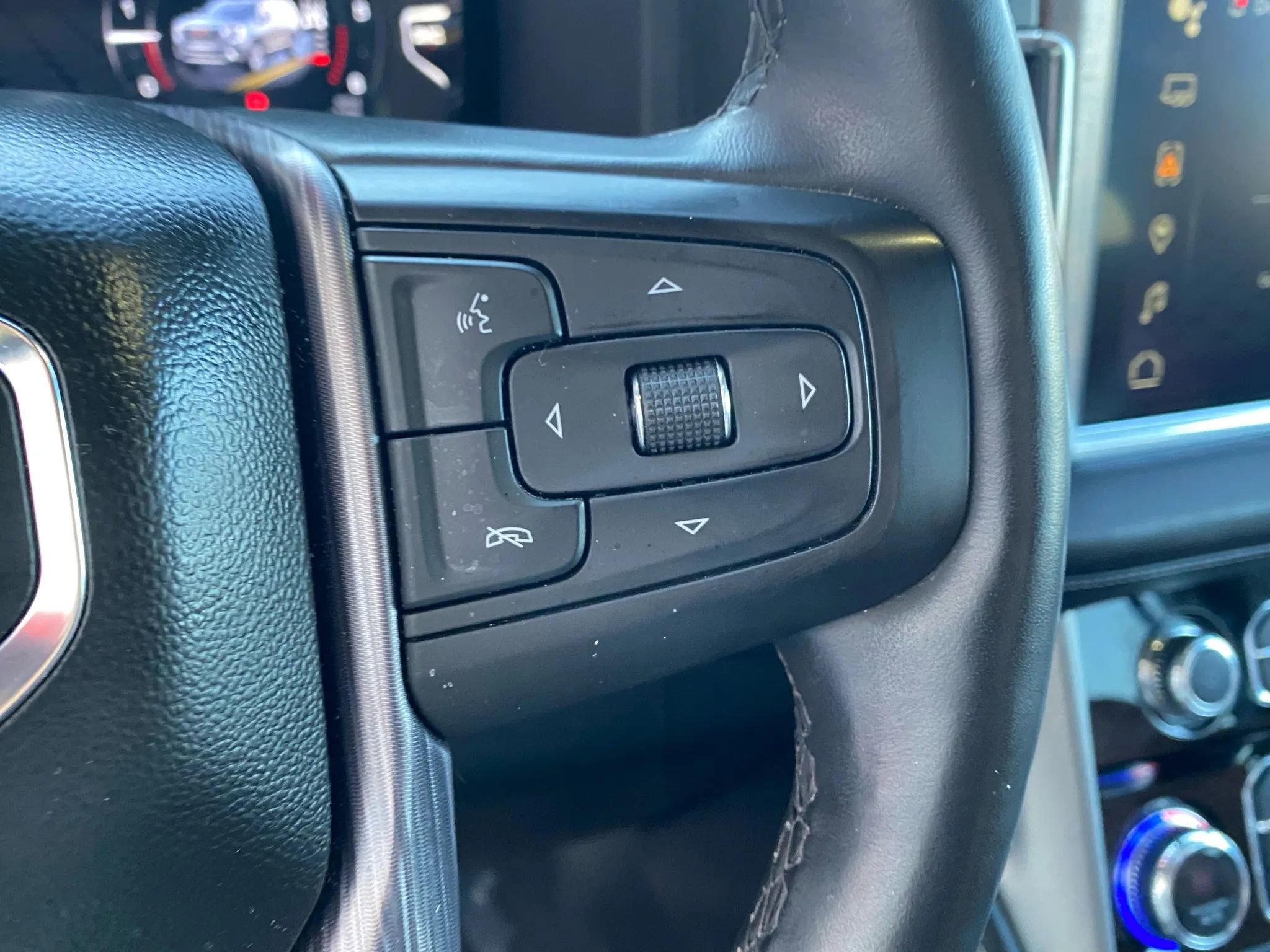 Used 2023 GMC Yukon XL Denali Ultimate image 17