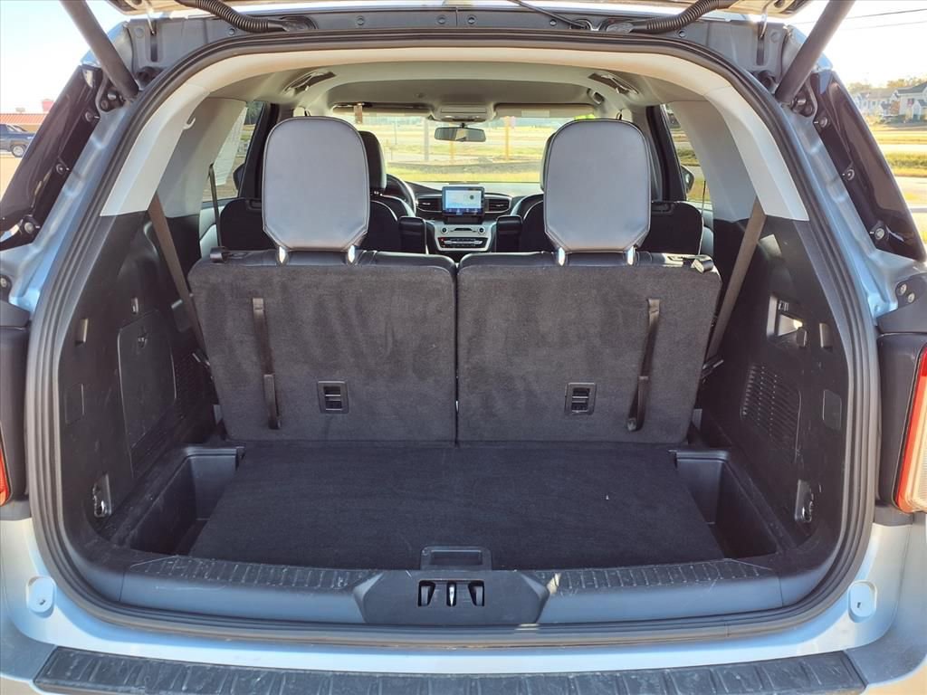 Used 2021 Ford Explorer XLT w/ Equipment Group 202A image 18