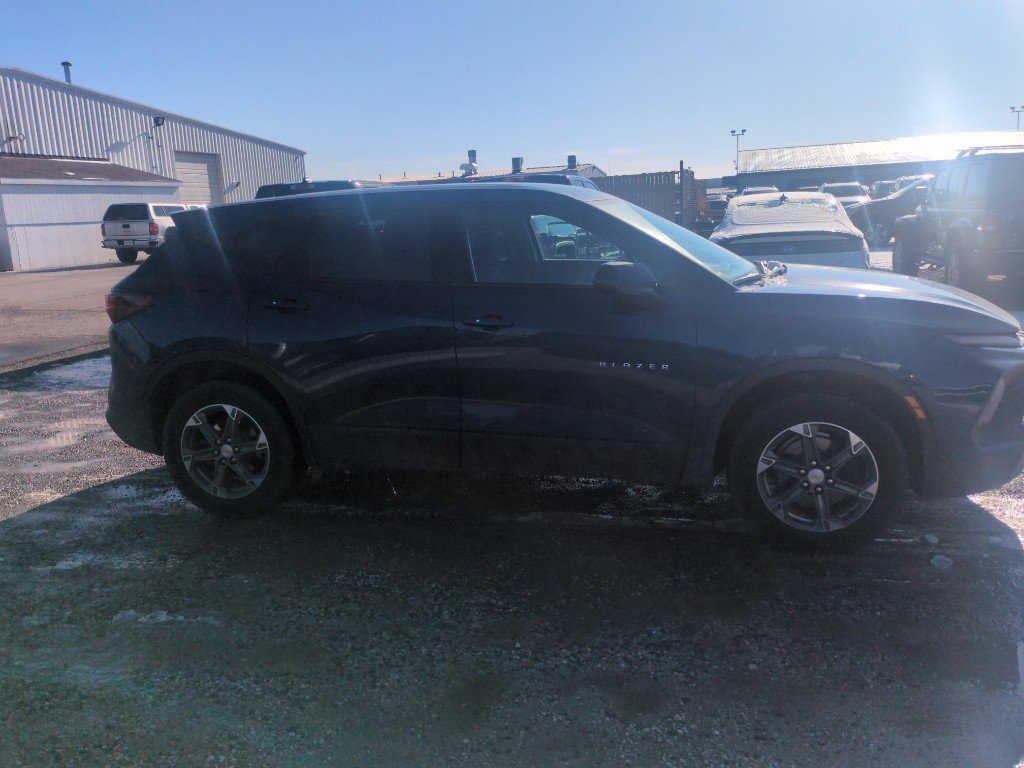 Used 2023 Chevrolet Blazer LT w/ Driver Confidence Package image 5