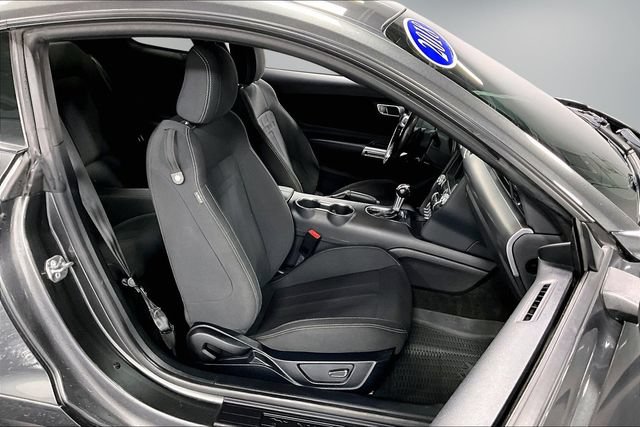 Used 2018 Ford Mustang Coupe w/ Equipment Group 101A RWD image 23