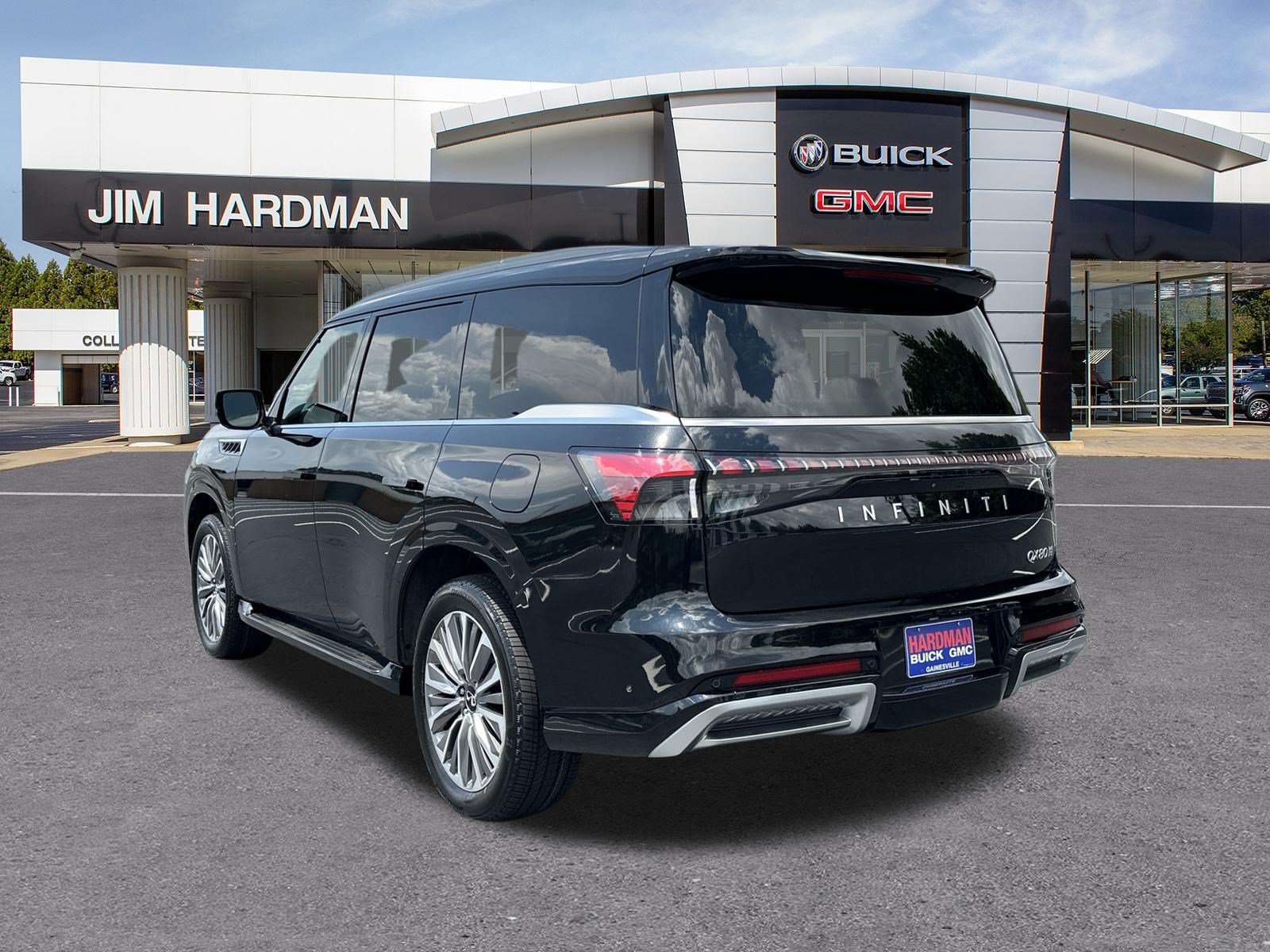 Used 2025 INFINITI QX80 Sensory AWD/4WD image 5