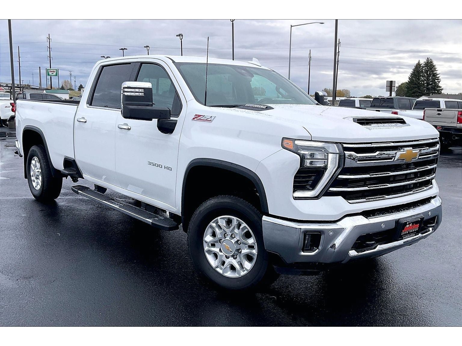 Used 2024 Chevrolet Silverado 3500 LTZ w/ LTZ Plus Package AWD/4WD image 2