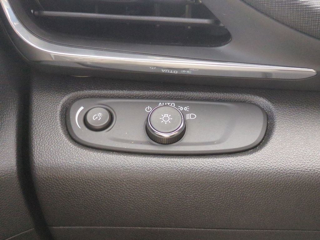 Used 2024 Buick Envista Preferred w/ Convenience I Package image 23