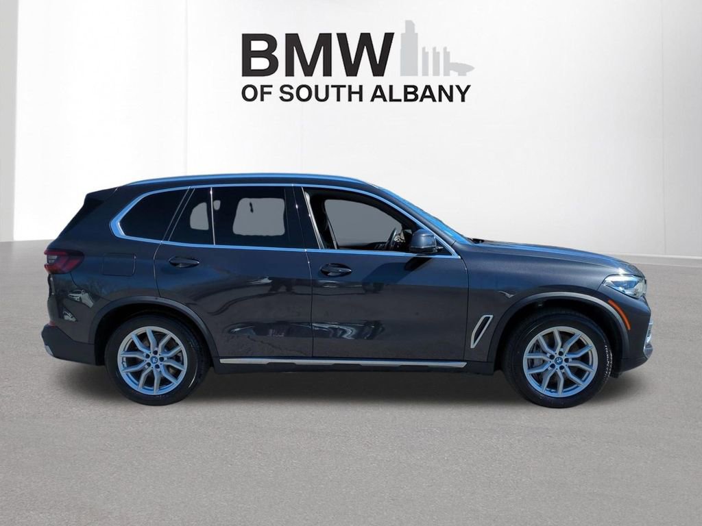 Used 2022 BMW X5 xDrive45e image 3