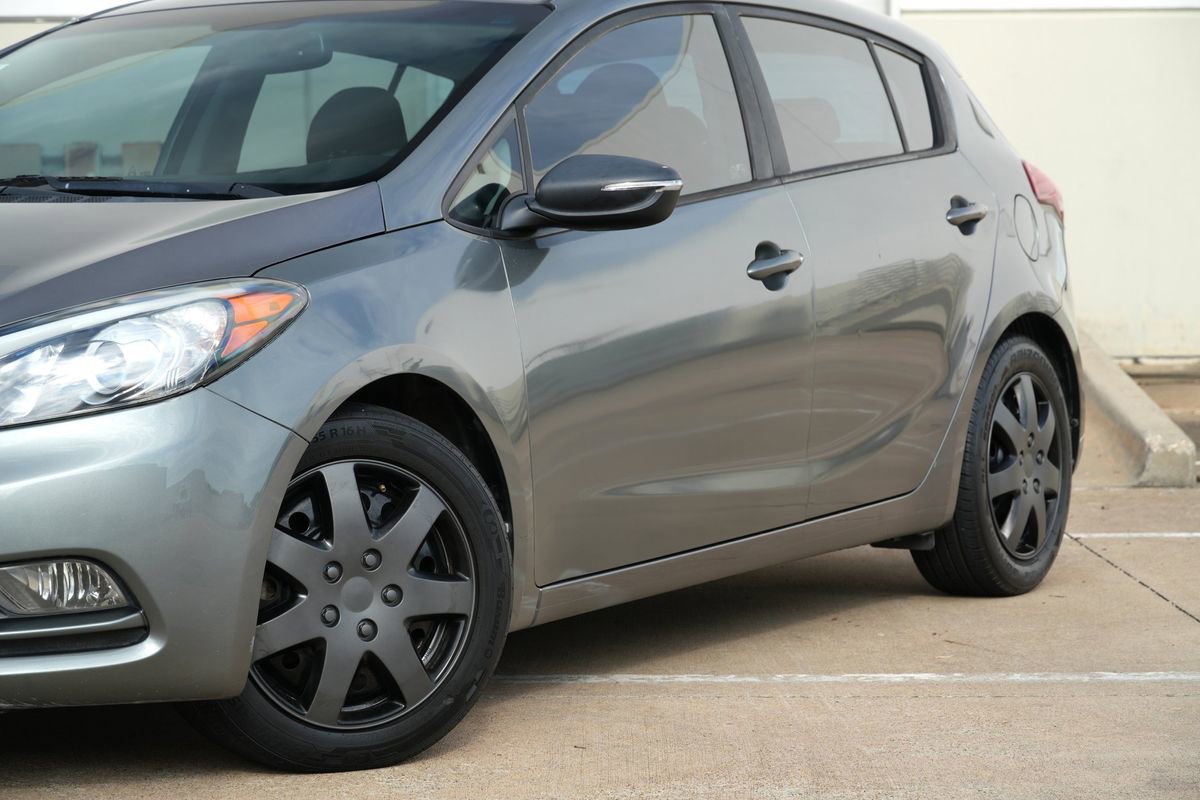 Used 2016 Kia Forte LX FWD image 23