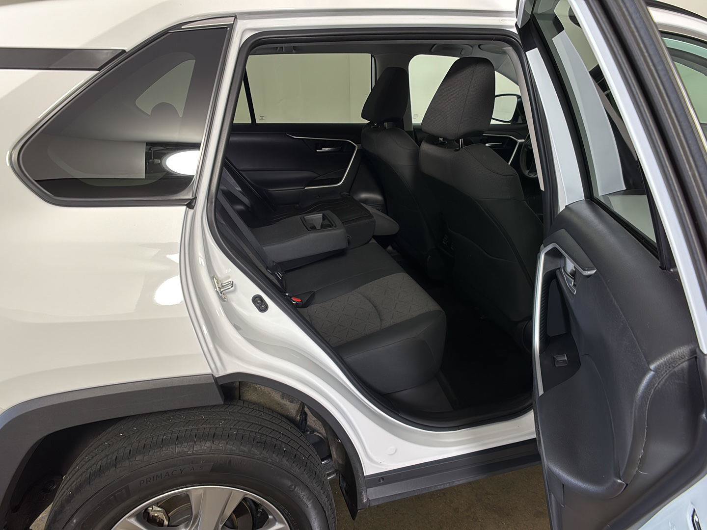 Used 2024 Toyota RAV4 XLE AWD/4WD image 16