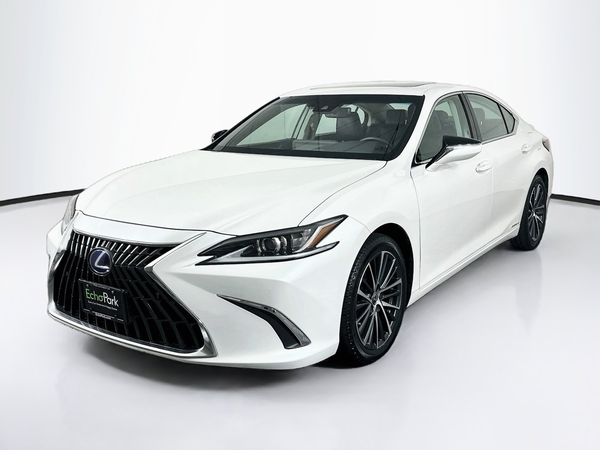 Used 2022 Lexus ES 300h w/ Premium Package FWD image 3