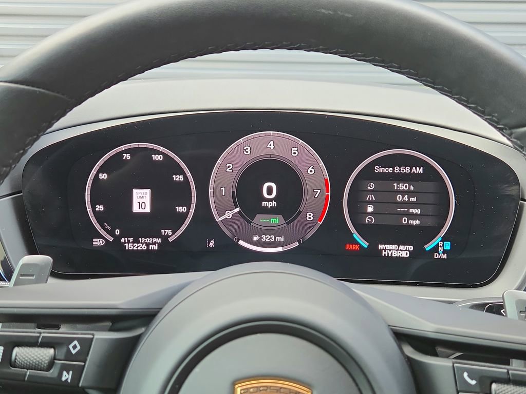 Certified 2025 Porsche Cayenne E-Hybrid Coupe image 10