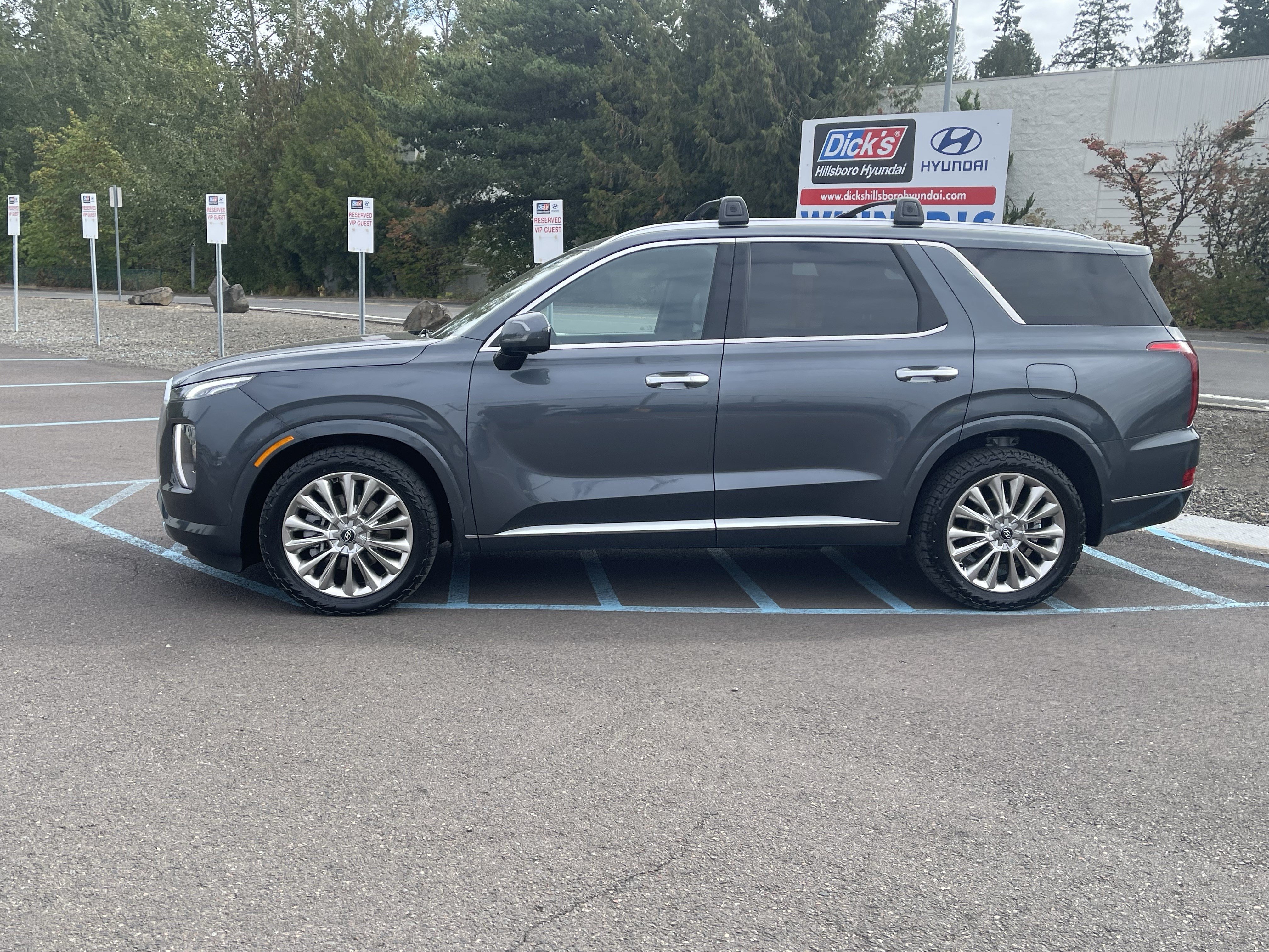 Used 2020 Hyundai Palisade Limited w/ Winter Weather Package AWD/4WD image 2