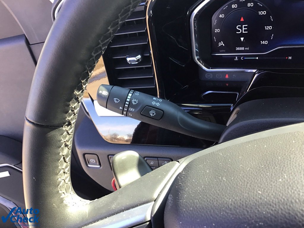 Used 2025 Chevrolet Silverado 1500 LTZ image 35
