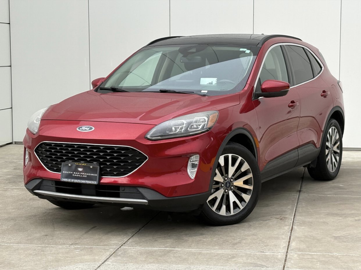 Used 2020 Ford Escape Titanium w/ Titanium Premium Package 2.0 AWD/4WD image 2