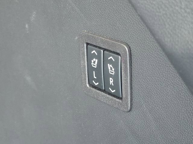 Used 2022 Buick Enclave Avenir w/ Avenir Technology Package image 13