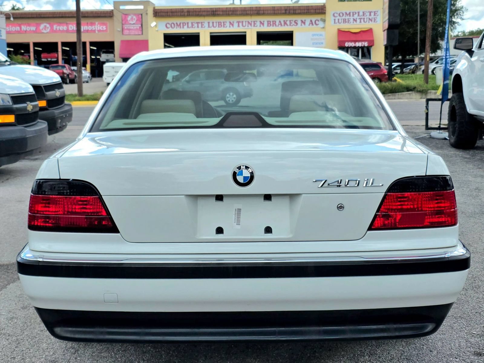 Used 1995 BMW 740iL RWD image 4