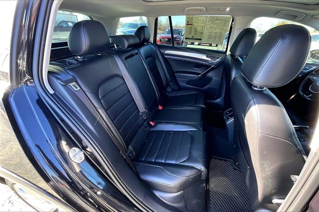 Used 2018 Volkswagen Golf Alltrack SEL image 25