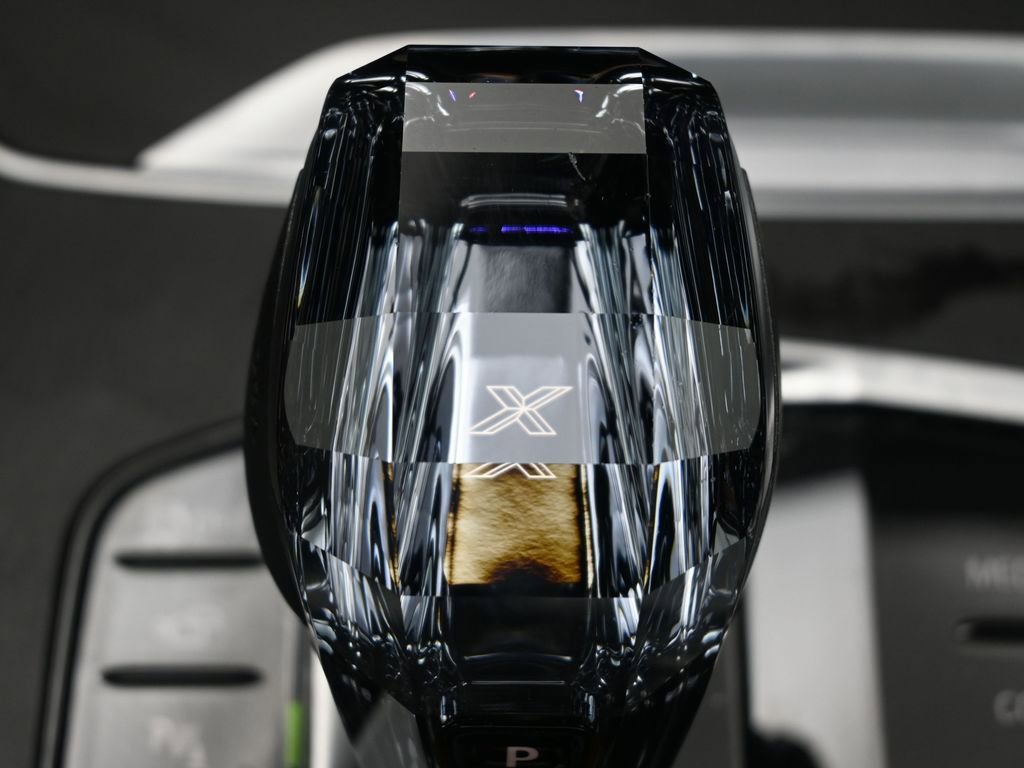 Used 2021 BMW X7 M50i w/ Executive Package image 19