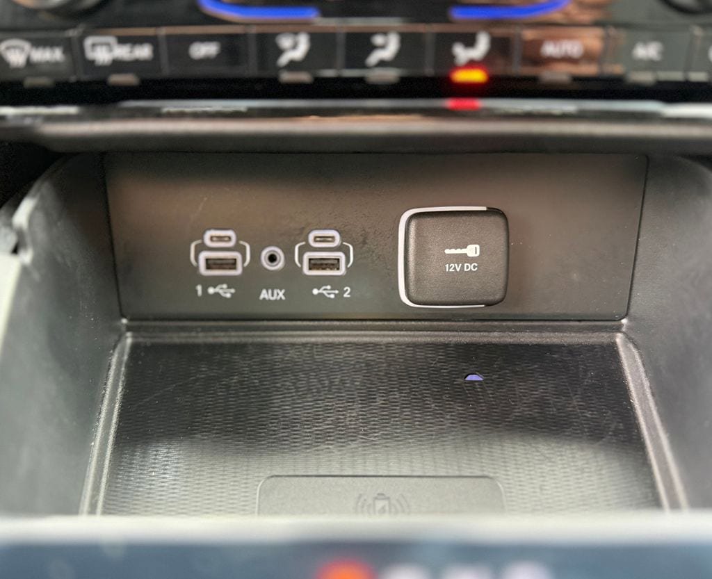 Used 2025 Jeep Grand Cherokee Altitude AWD/4WD image 26