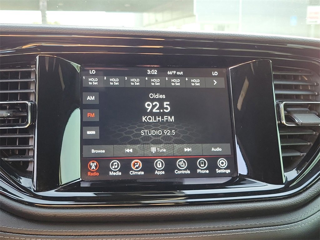 Used 2022 Dodge Durango GT image 9